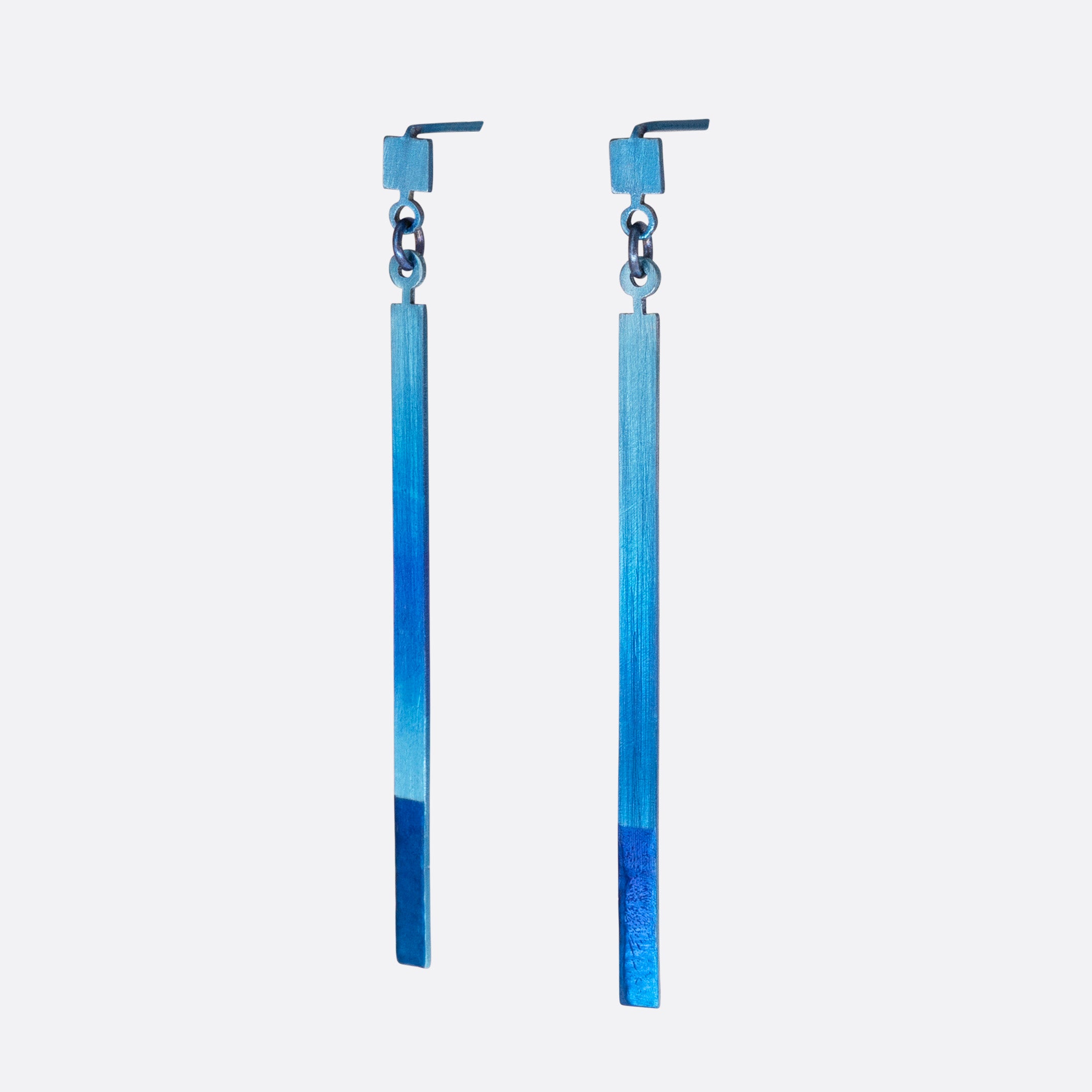 Sonda Mark 2 Blue — Minimalist Titanium Bar Earrings