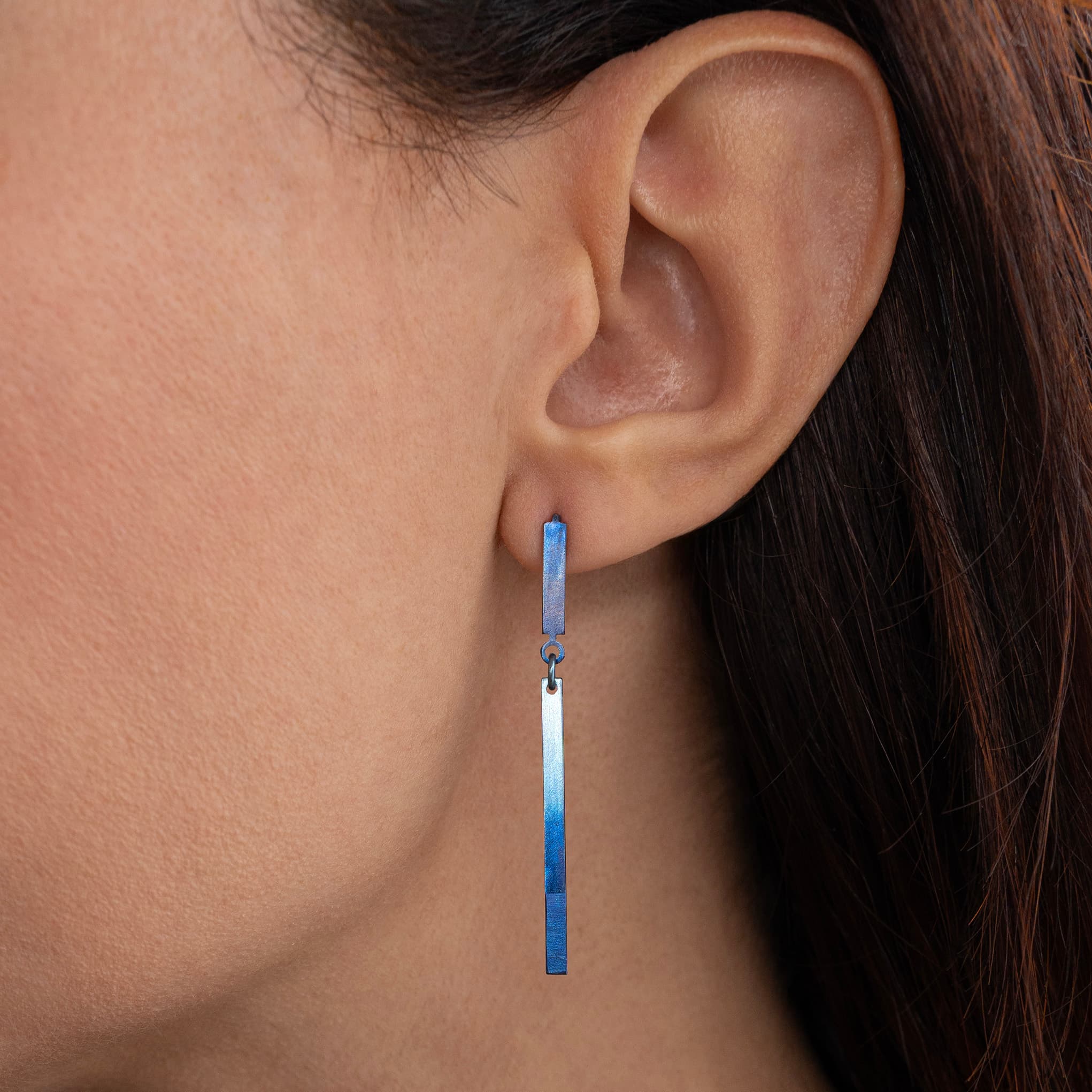 Sonda Mark 1 Blue — Minimalist Titanium Bar Earrings