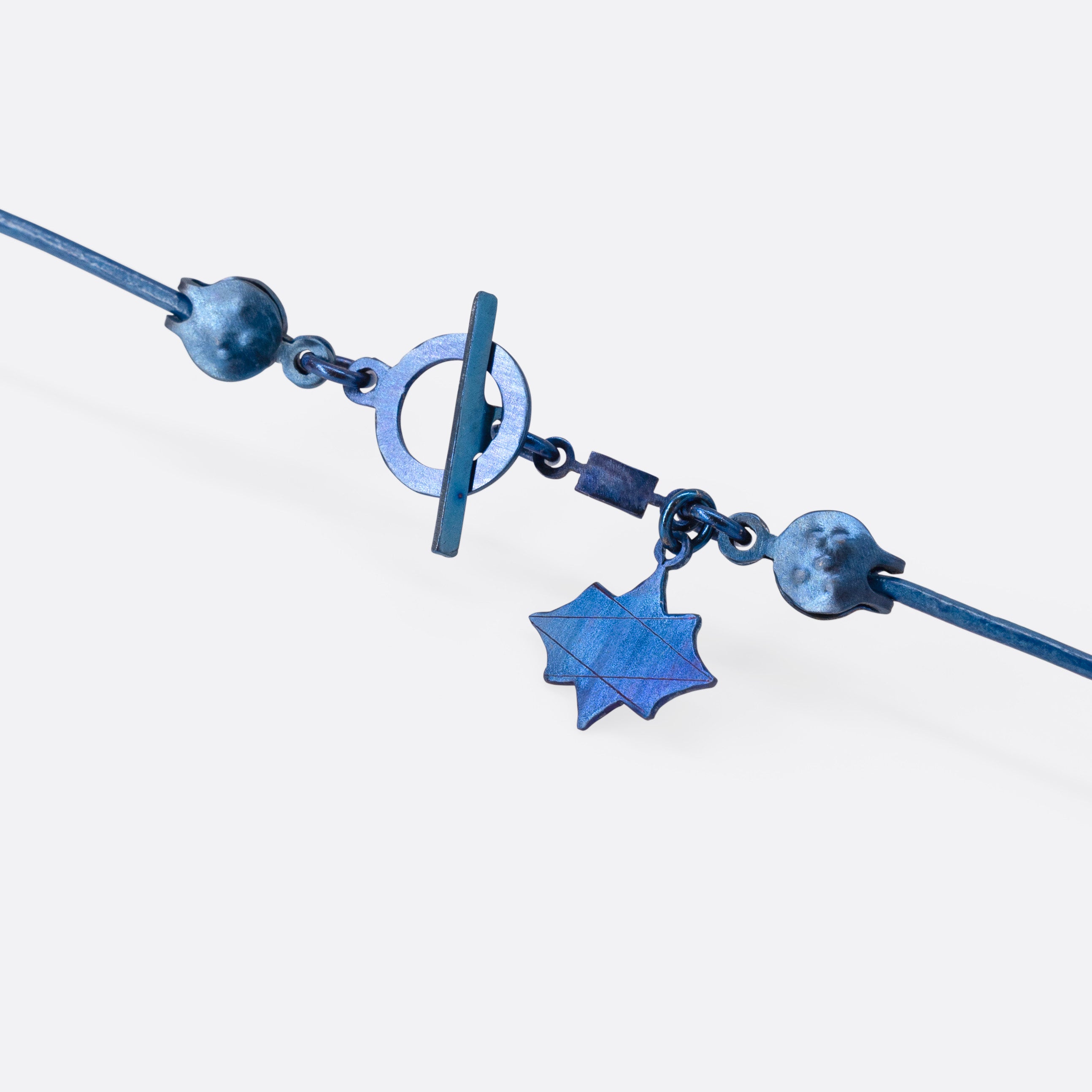 Roca de Lapas – Titanium Necklace & Brooch