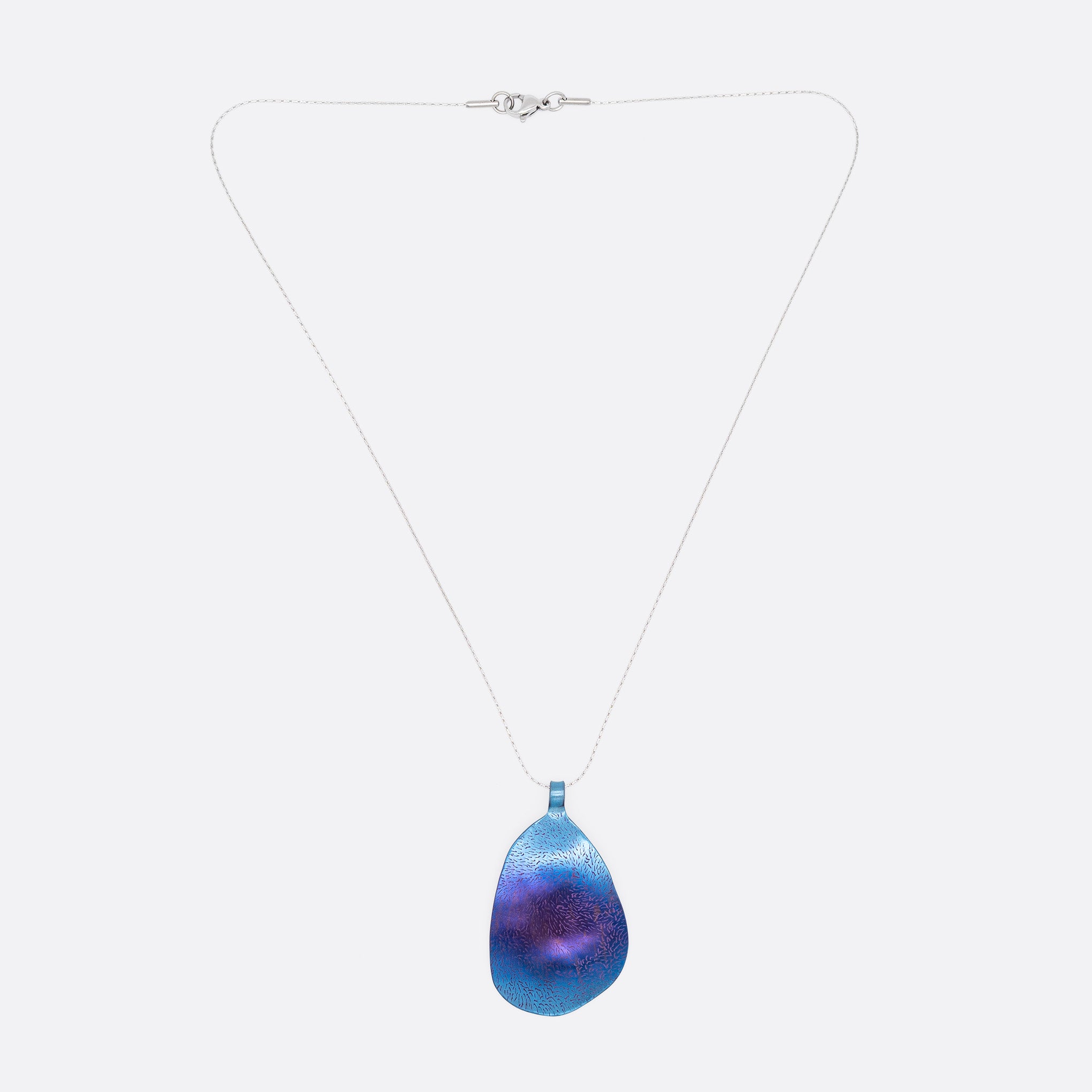 Charco del Viento – Organic Titanium Pendant Necklace